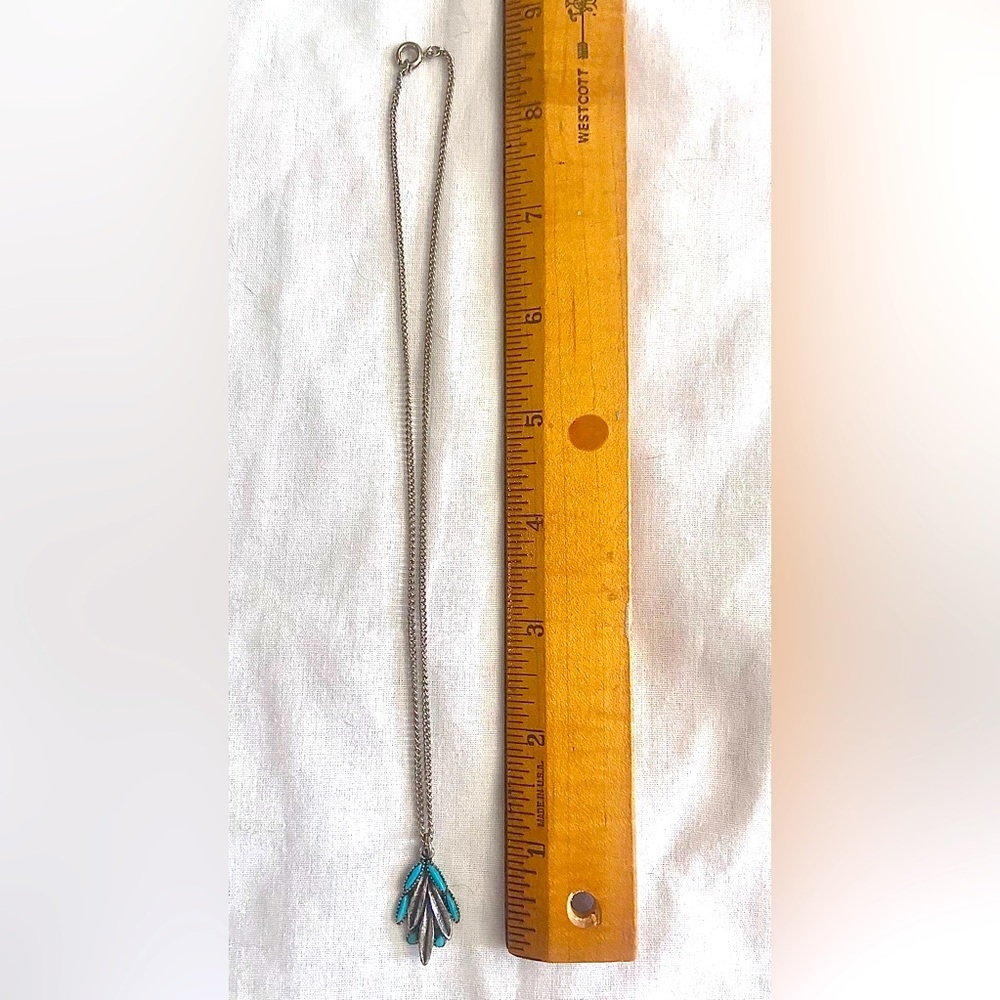 Vintage Leaf Pendant/Necklace Faux Turquoise Stones on a 16” silver tone chain